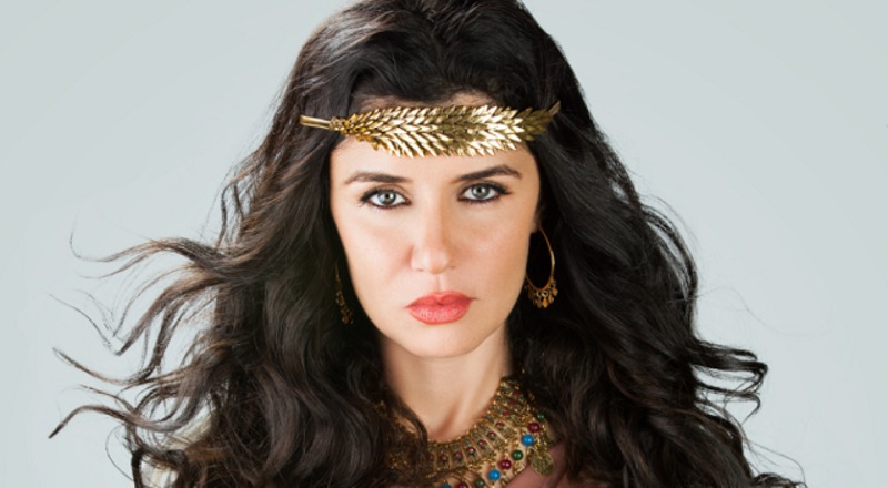 صور نجوم رفضوا أداء مشاهد القبلات في أعمالهم.. النجمة رقم 5 لن تتوقعوها ضمن القائمة!